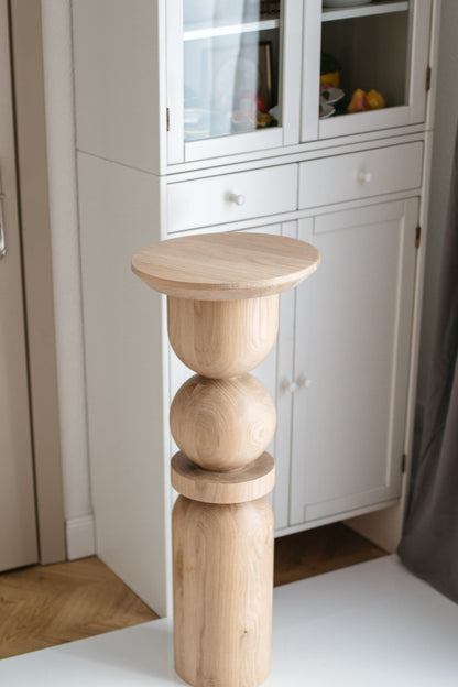 Stylish Wooden Pedestal: Perfect as a Side Table or Plant Holder H900 mm