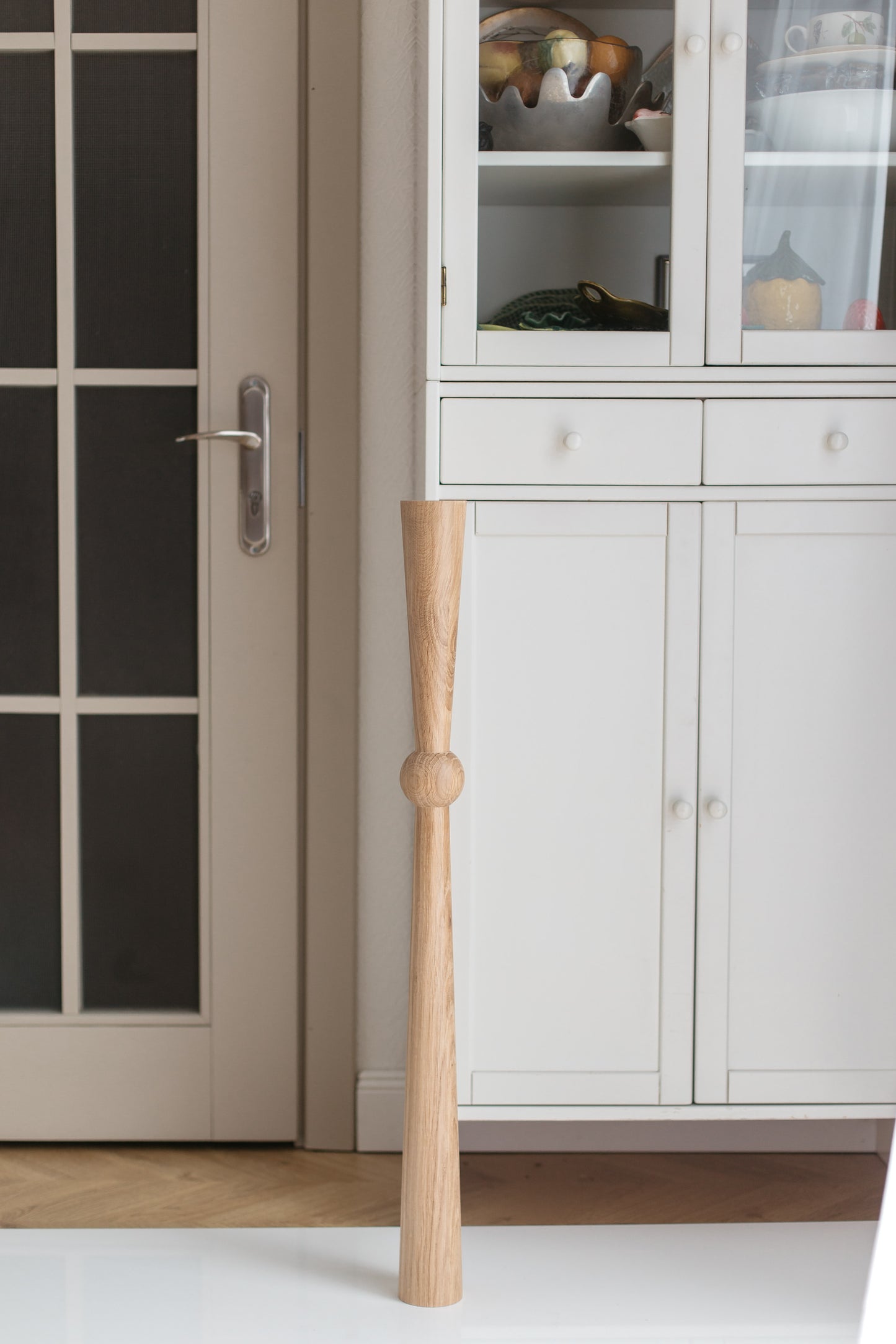 Table & Bar Wooden Furniture Leg with Midle Sphere, H870 mm